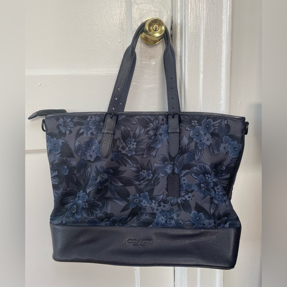 COACH (100% authentic) Hawaiian blue floral print and leather print tote